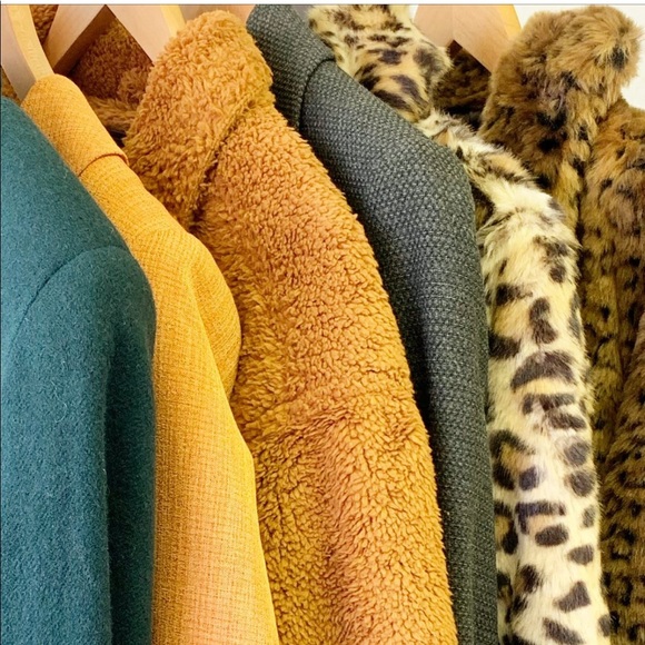 Welcome to my closet! - Picture 11 of 12